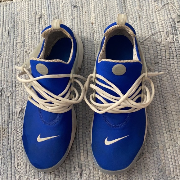blue and grey prestos